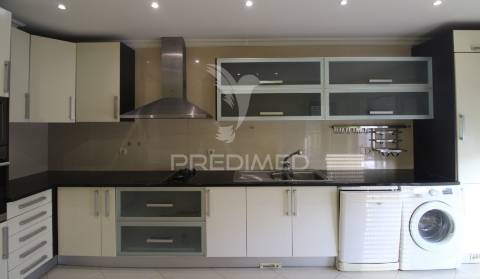 Duplex t3+2 com garagem em alcochete