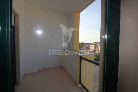 Duplex t3+2 com garagem em alcochete