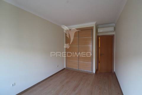 Duplex t3+2 com garagem em alcochete