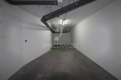 Duplex t3+2 com garagem em alcochete