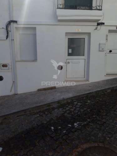 Casa t2 renovada no centro de campo maior