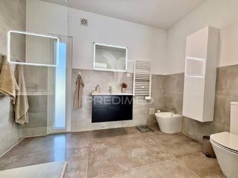 Moradia ecológica moderna com piscina, perto das caldas da rainha