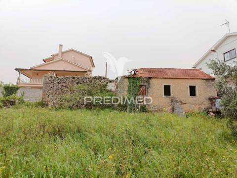 Ruina para reconstrução  em alqueidão da serra.