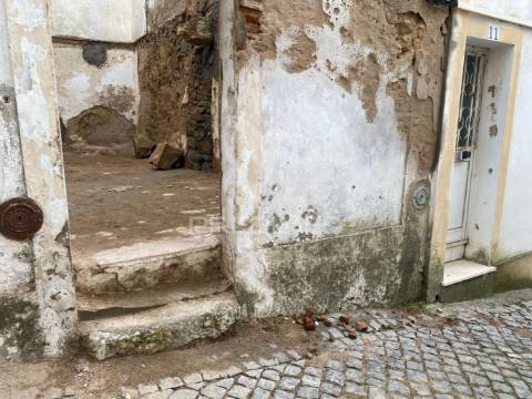 Prédio para reconstrução com projeto aprovado