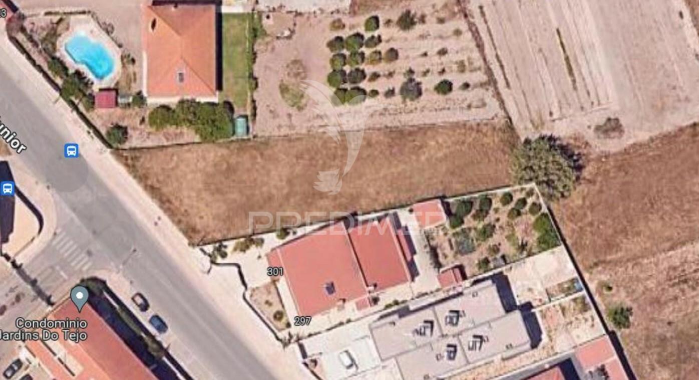 Reservado -terreno com 1030 m2 com viabilidade de construção