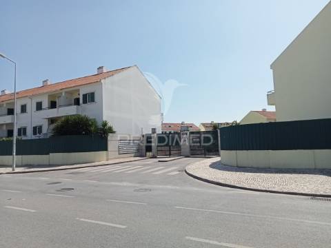 Reservado -terreno com 1030 m2 com viabilidade de construção