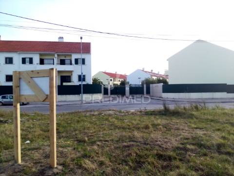 Reservado -terreno com 1030 m2 com viabilidade de construção