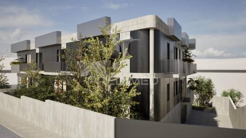 Apartamento t2 com suite, terraço , varandas e excelente localização