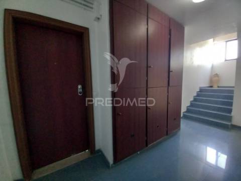 Apartamento t2 na cidade sol