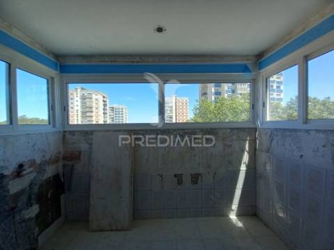 Apartamento t2 na cidade sol