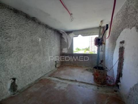 Apartamento t2 na cidade sol