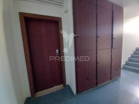 Apartamento t2 na cidade sol