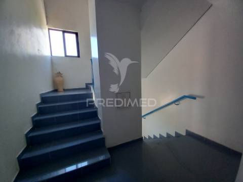 Apartamento t2 na cidade sol