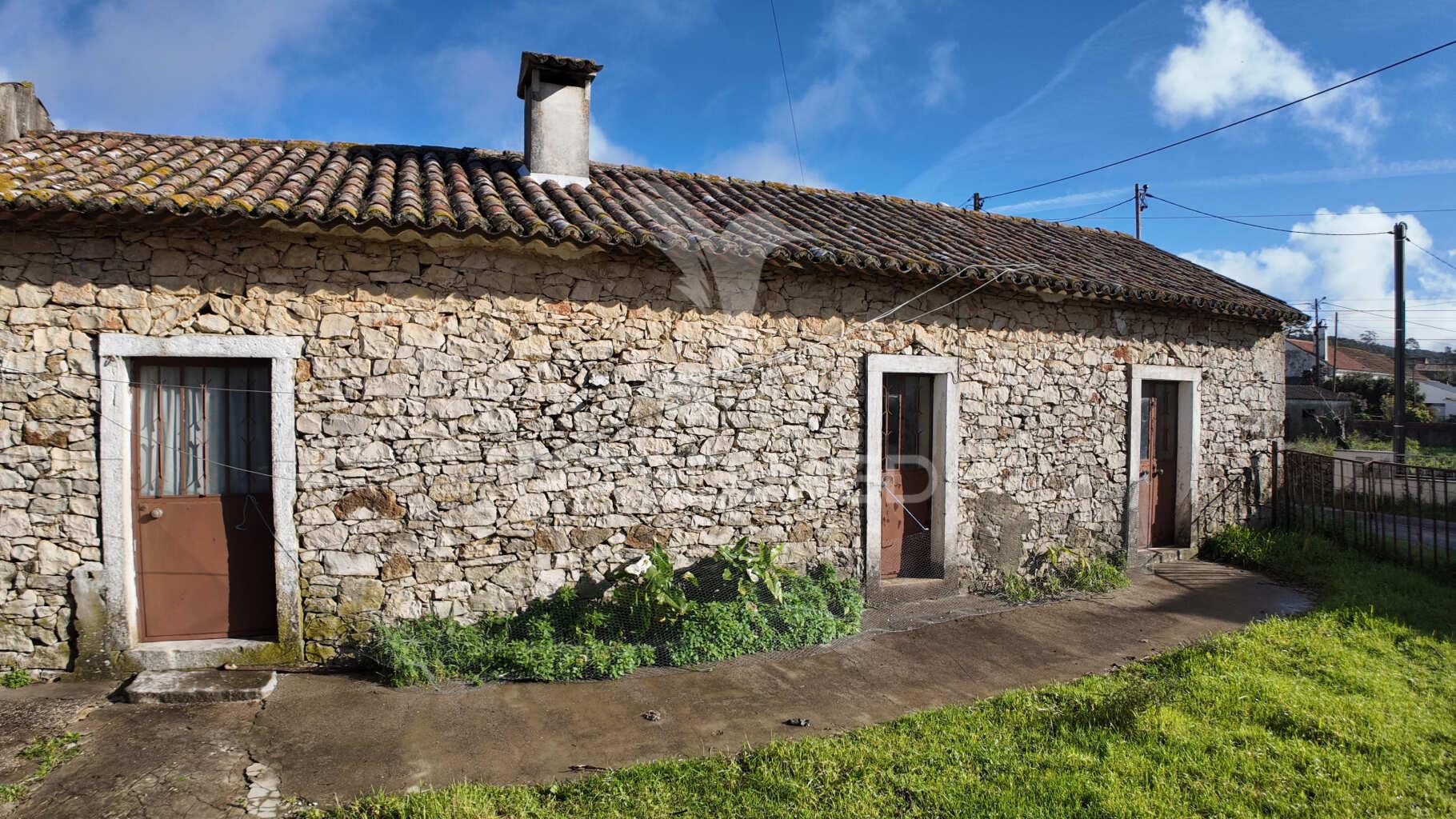 Moradia t3 na serra de santo antónio, alcanena!