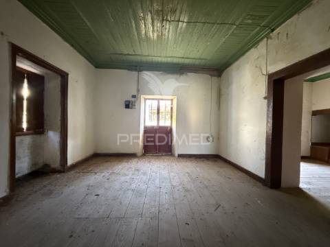 Moradia t3 na serra de santo antónio, alcanena!