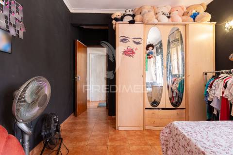 Moradia independente na rua cesário verde - miratejo - corroios - 420.000€