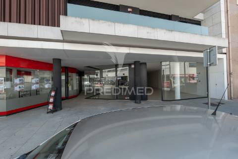 Loja no centro de barcelos - arrendamento