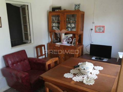 Moradia t3, excelente investimento, alvalade do sado, mimosa