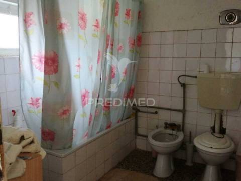 Moradia t3, excelente investimento, alvalade do sado, mimosa