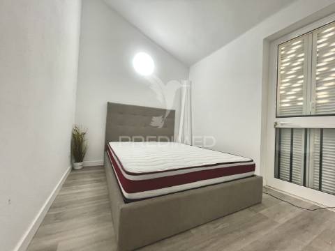 Moradia t2 renovada com quintal