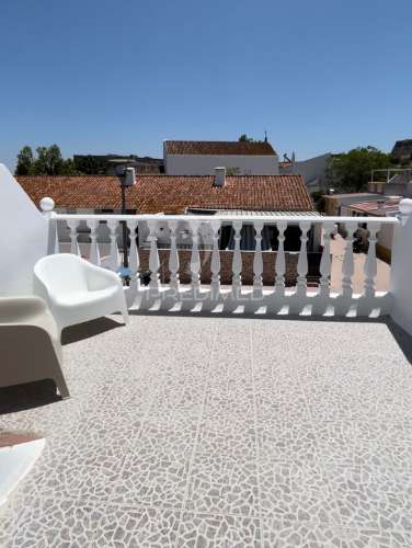 Moradia t2 renovada com quintal