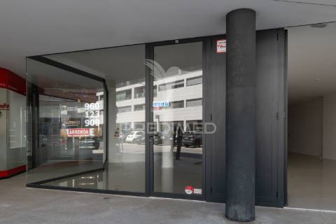 Loja no centro de barcelos - arrendamento