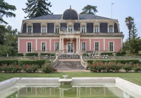 Palácio histórico com jardim botânico e instalações hípicas — elvas, portugal