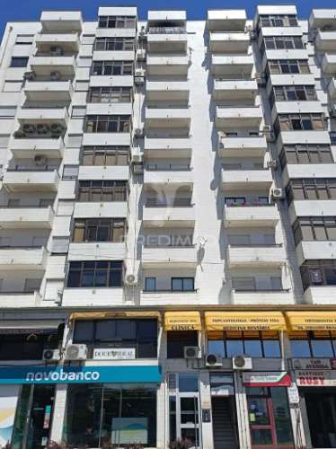 Apartamento t3 + 1 no centro da cidade do peso da régua