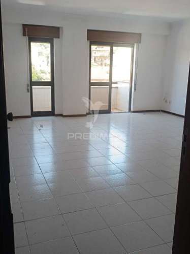 Apartamento t3 + 1 no centro da cidade do peso da régua