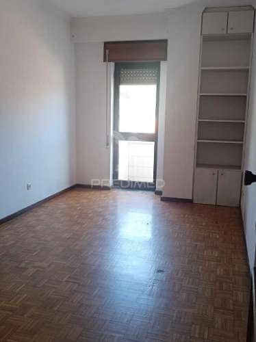Apartamento t3 + 1 no centro da cidade do peso da régua