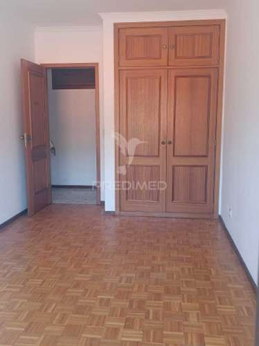 Apartamento t3 + 1 no centro da cidade do peso da régua