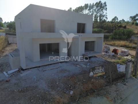 A tua nova casa está em alcanede – conforto, estilo e preço justo!