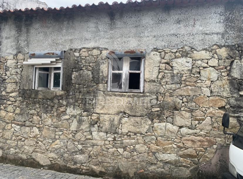 Casa térrea para restauro - junqueira - vila do conde