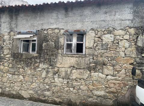 Casa térrea para restauro - junqueira - vila do conde