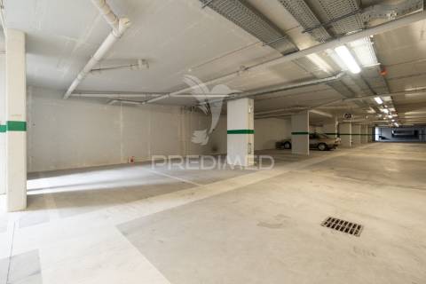 Apartamento t1+1 em condomínio com piscina
