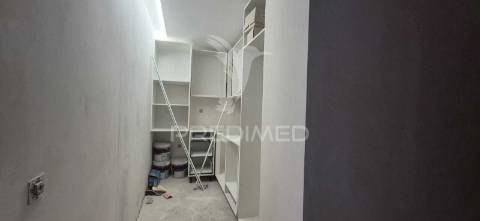 Encontre o seu espaço...fantástico apartamento novo,