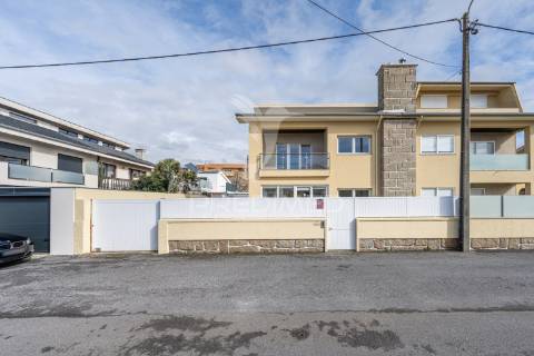 Moradia em francelos