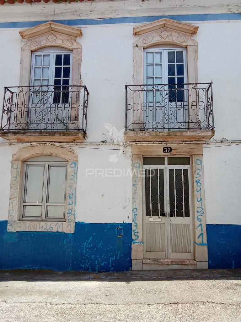 Casa secular