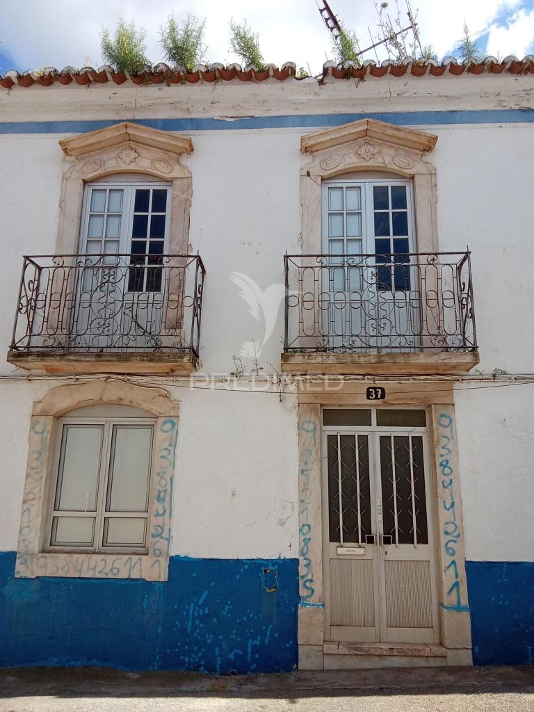 Casa secular