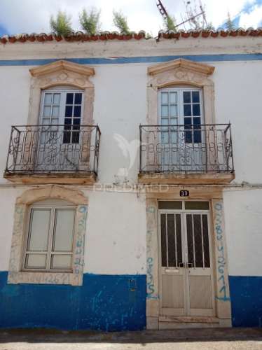 Casa secular
