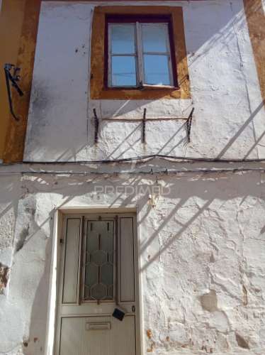 Ruina em zona historica vila viçosa