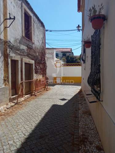 Ruina em zona historica vila viçosa