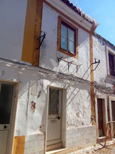 Ruina em zona historica vila viçosa
