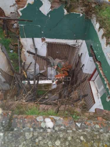 Ruina em zona historica vila viçosa