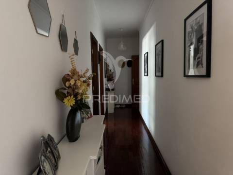 Apartamento t3 c/garagem e parqueamento