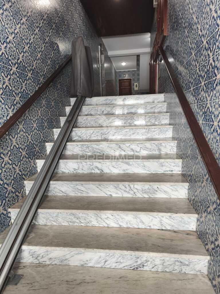 Apartamento t2 na praia da barra com 3 varandas