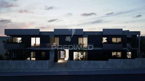 T1 novo,  a poucos minutos da praia