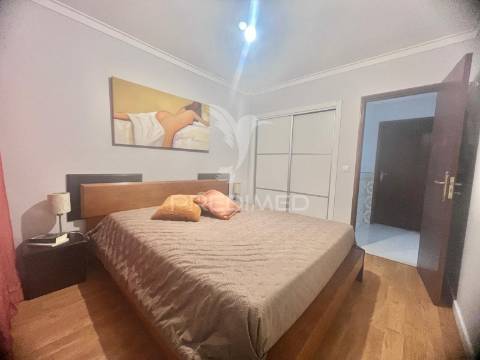 Apartamento t3 com 121m2 - urbanização dos loios