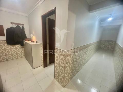 Apartamento t3 com 121m2 - urbanização dos loios