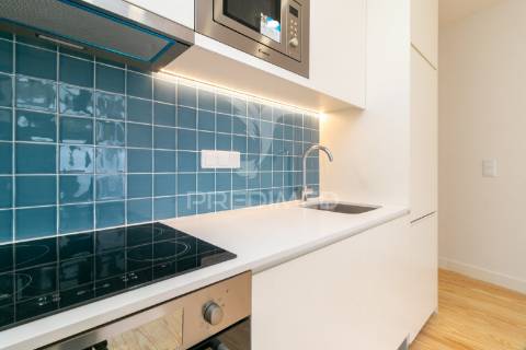 Apartamento t1 novo com jardim junto ao rio douro.